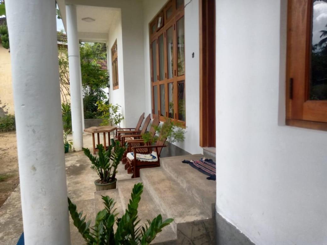 Alexandra Home For Foreign Tourists Only Gampola Eksteriør bilde